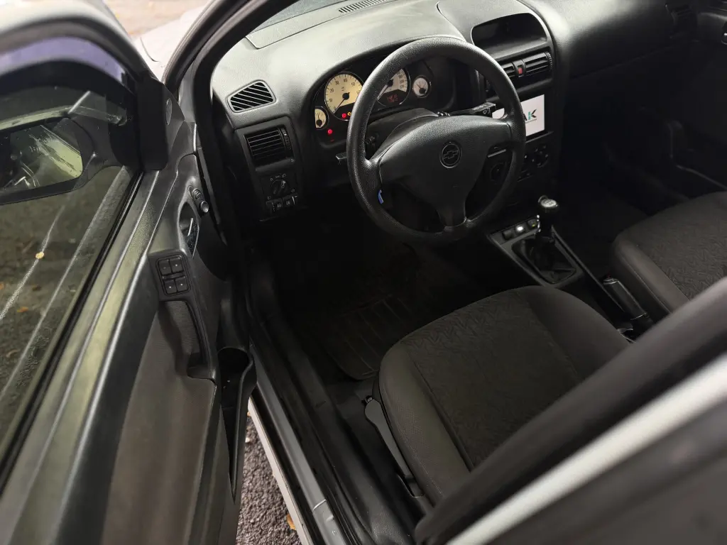 CHEVROLET Astra Hatch - Foto