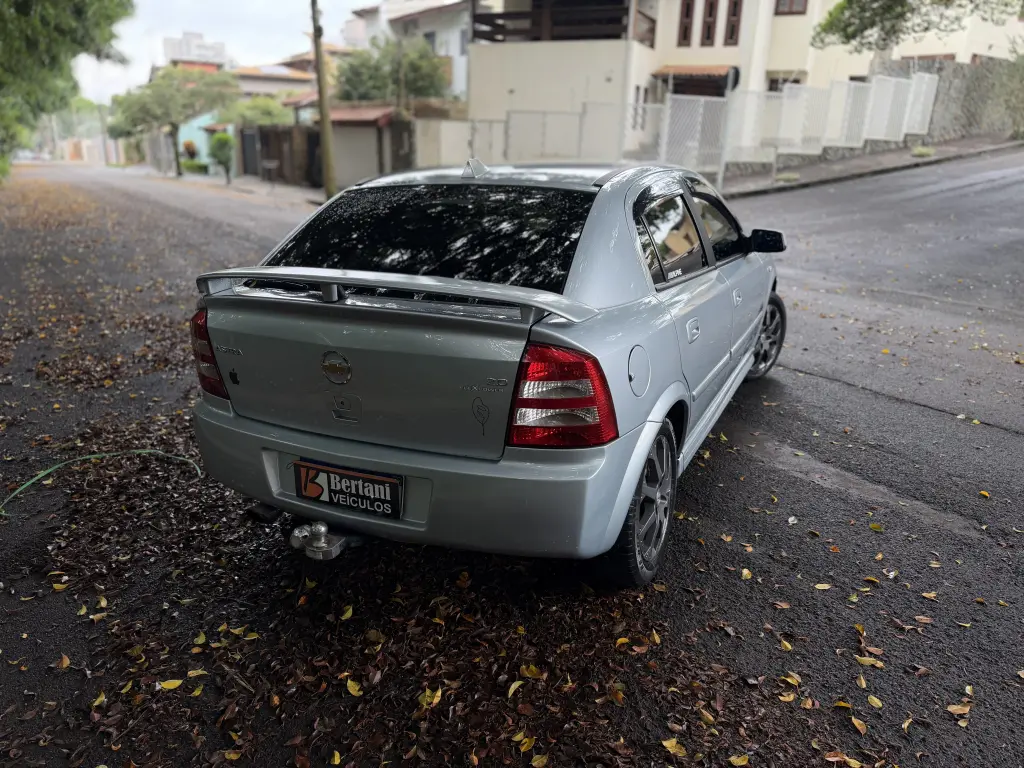 CHEVROLET Astra Hatch - Foto