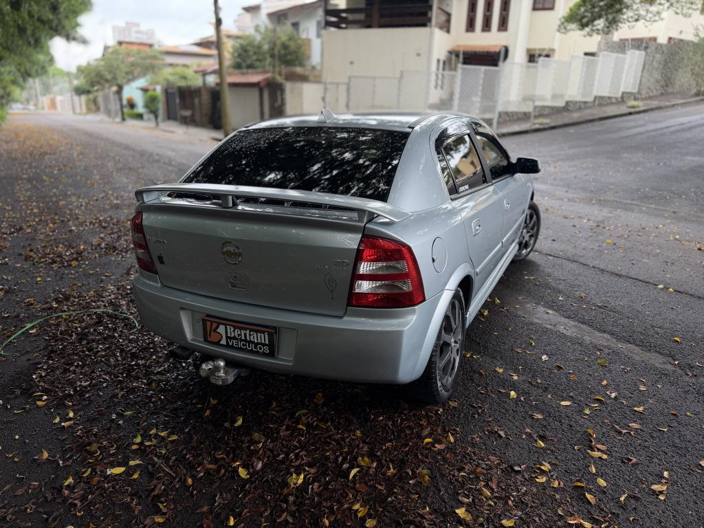 CHEVROLET Astra Hatch - Foto