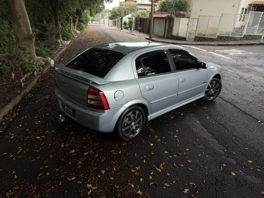 CHEVROLET Astra Hatch - Foto