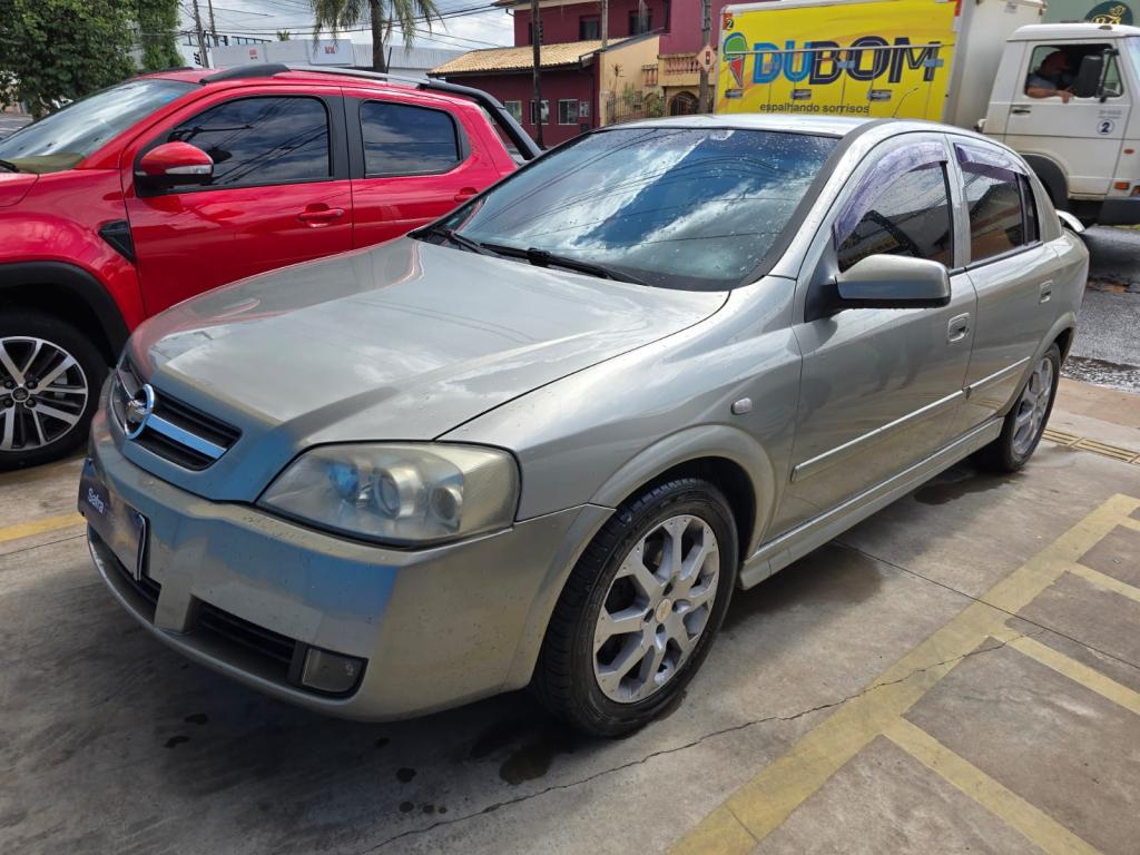 CHEVROLET Astra Hatch - Foto