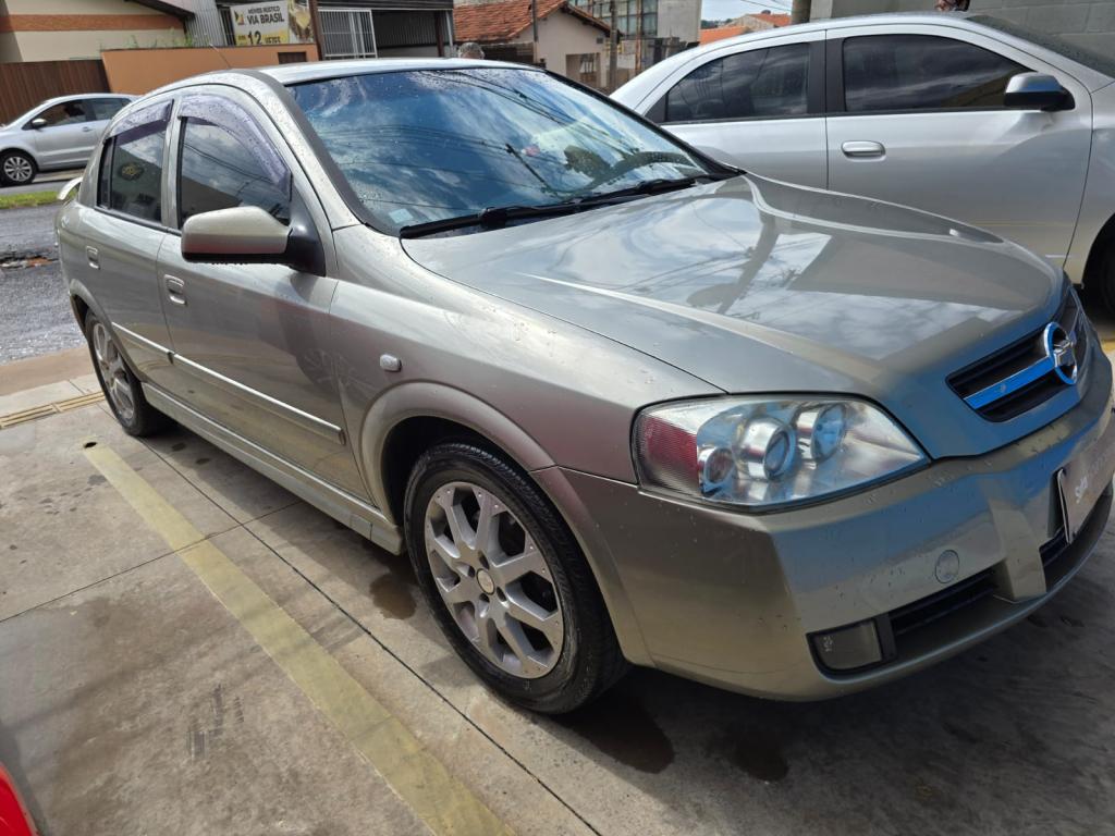 CHEVROLET Astra Hatch - Foto