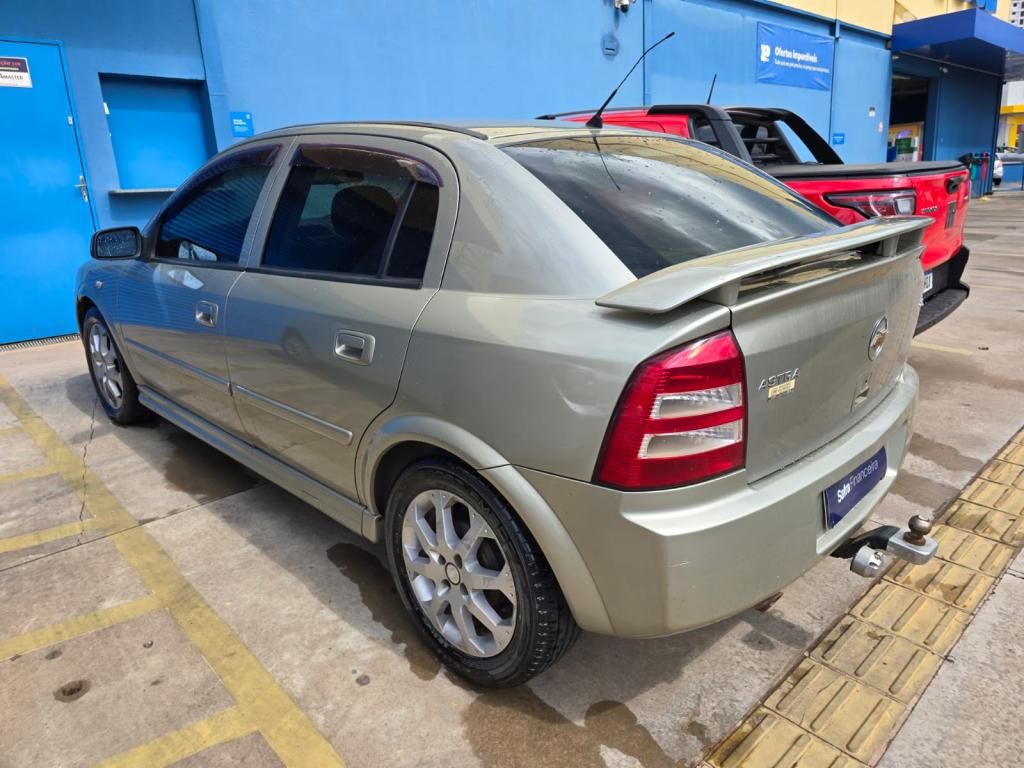 CHEVROLET Astra Hatch - Foto