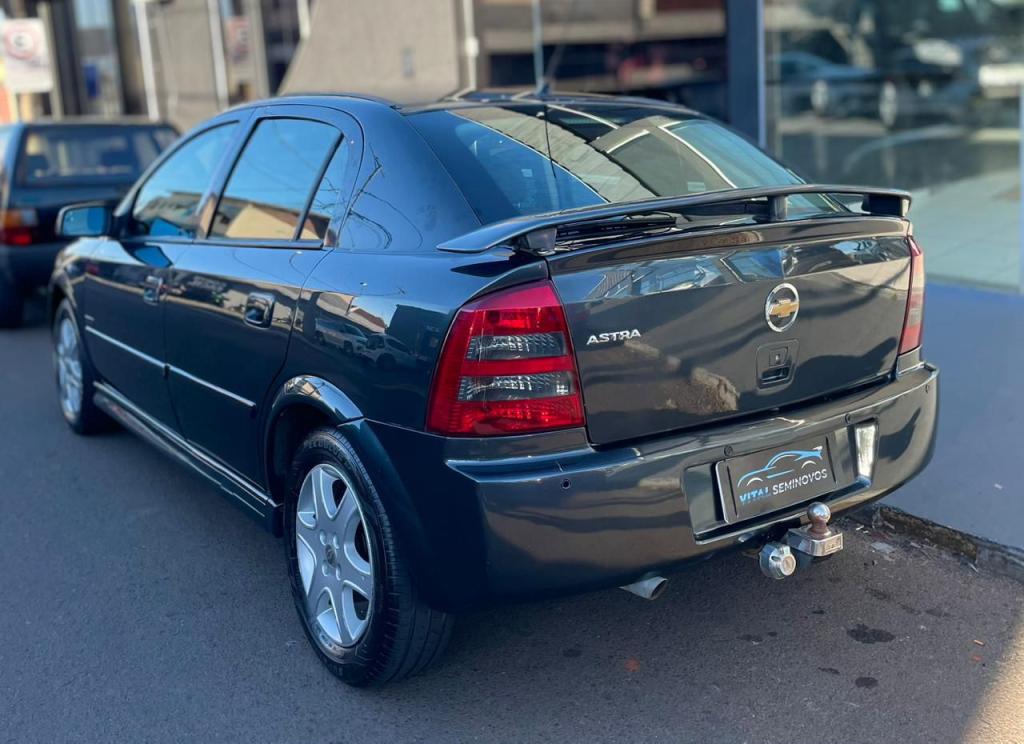 CHEVROLET Astra Hatch - Foto