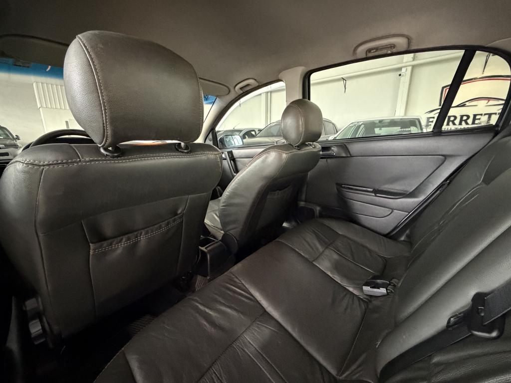 CHEVROLET Astra Hatch - Foto