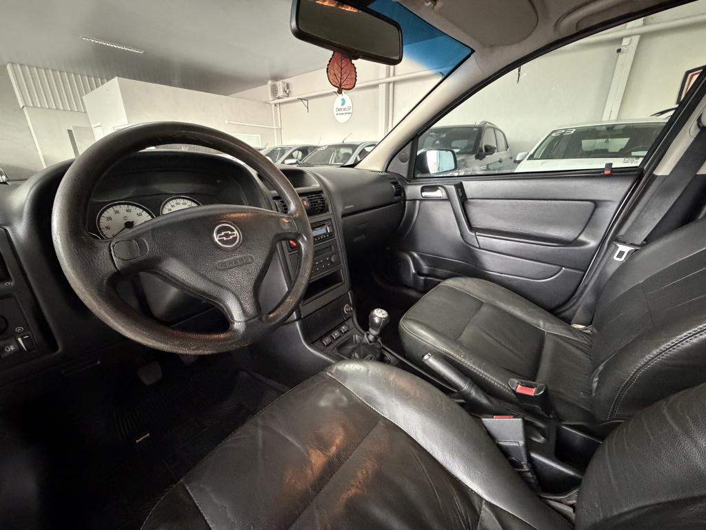 CHEVROLET Astra Hatch - Foto