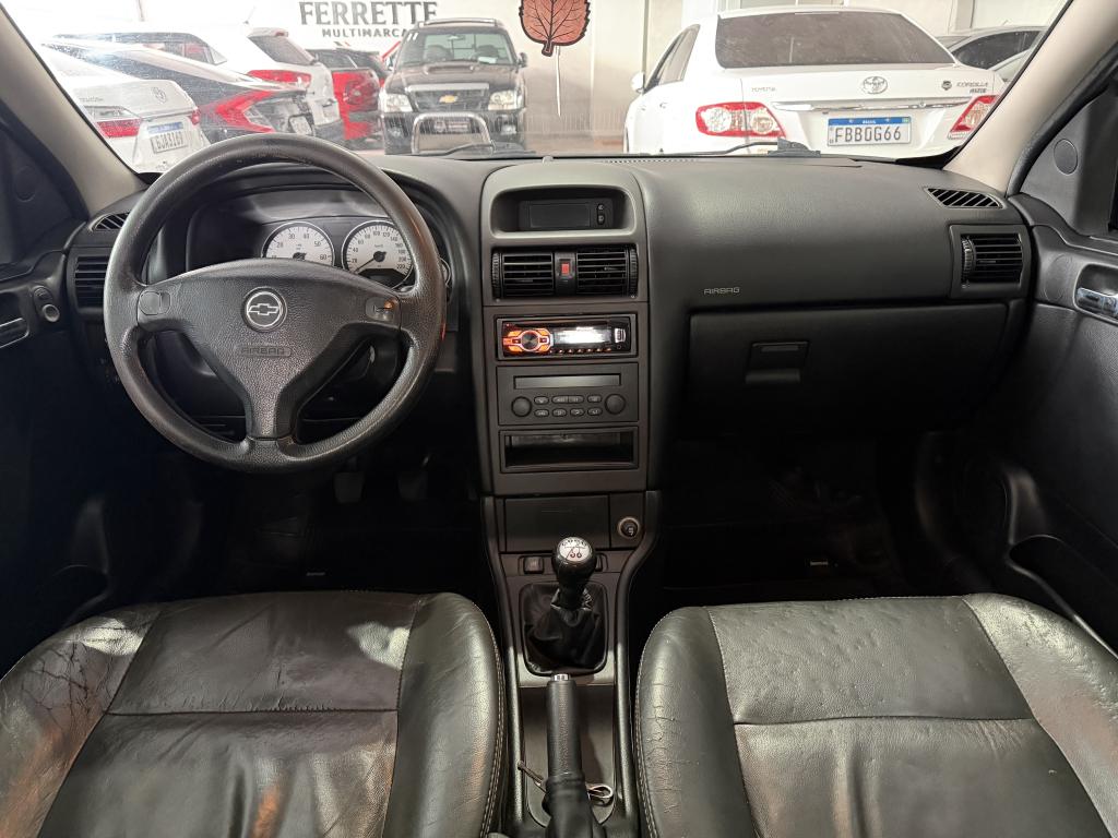 CHEVROLET Astra Hatch - Foto