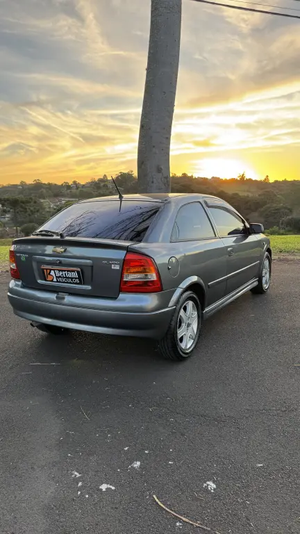 CHEVROLET Astra Hatch - Foto