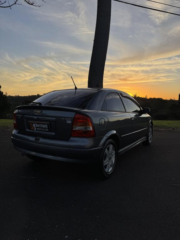 CHEVROLET Astra Hatch - Foto
