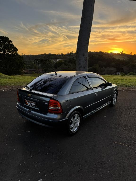 CHEVROLET Astra Hatch - Foto