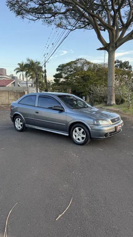 CHEVROLET Astra Hatch - Foto
