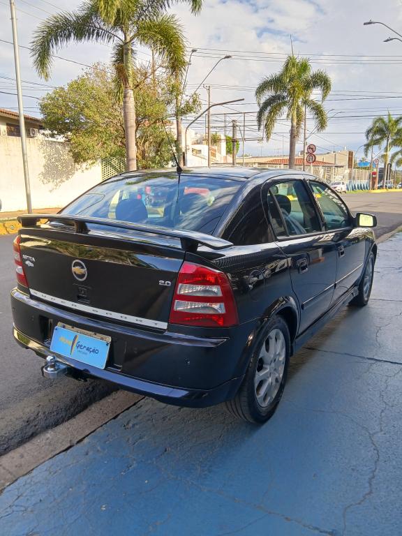 CHEVROLET Astra Hatch - Foto