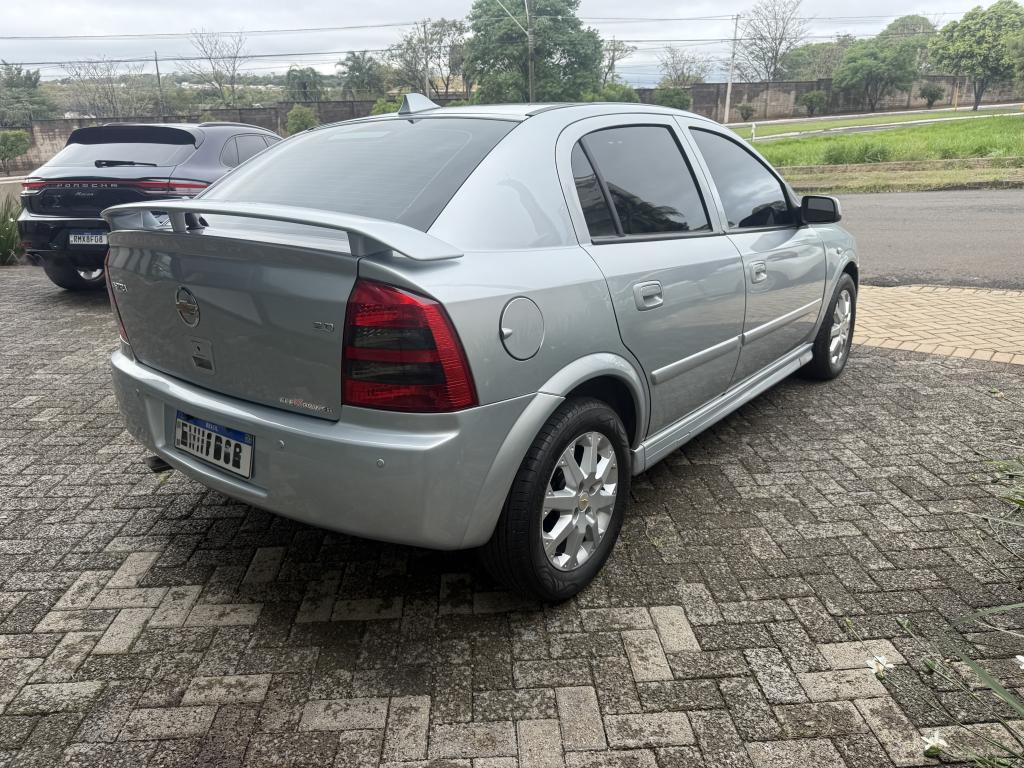 CHEVROLET Astra Hatch - Foto