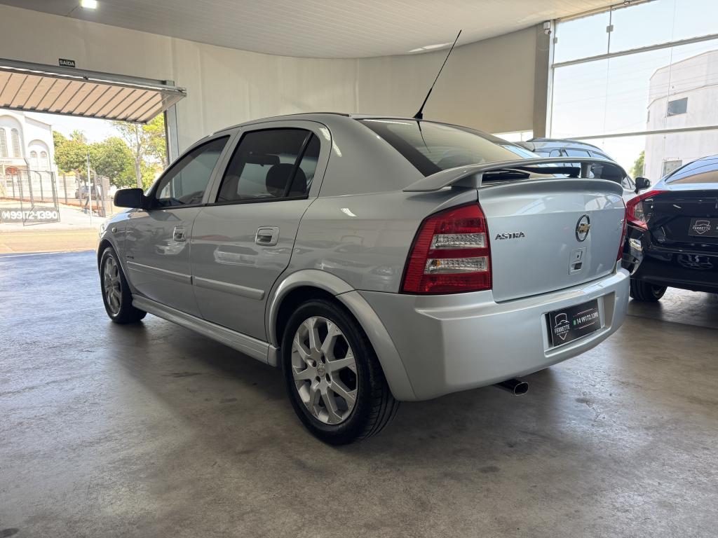 CHEVROLET Astra Hatch - Foto