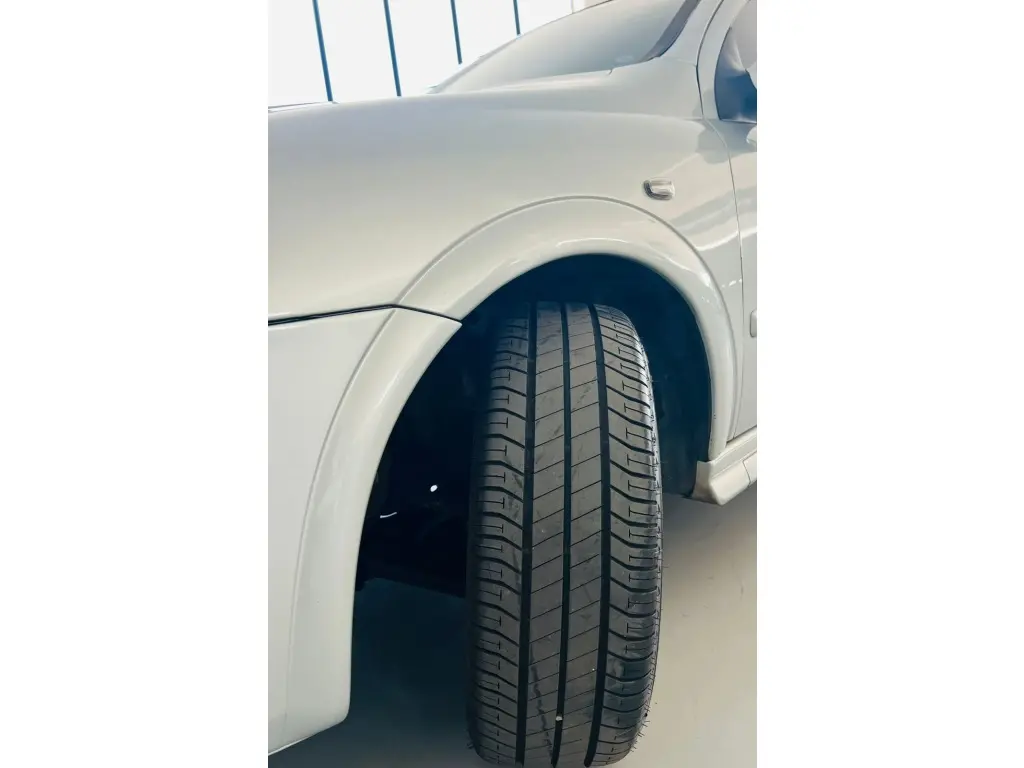 CHEVROLET Astra Sedan - Foto