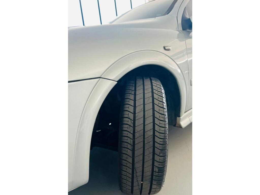 CHEVROLET Astra Sedan - Foto