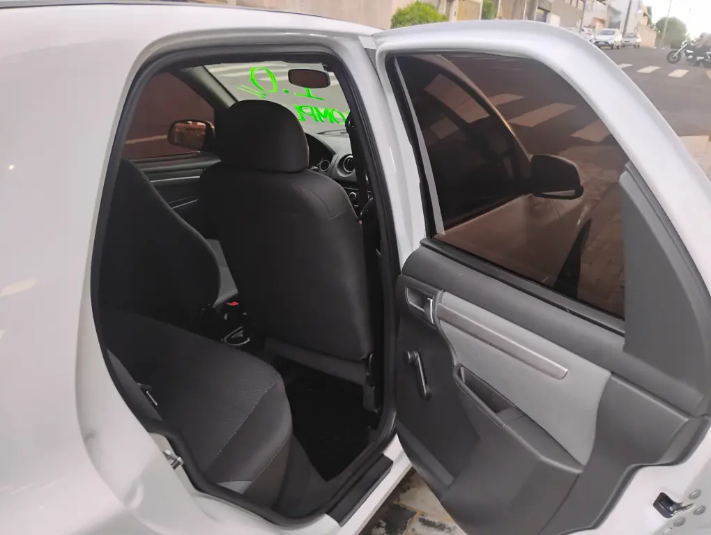 CHEVROLET Celta - Foto