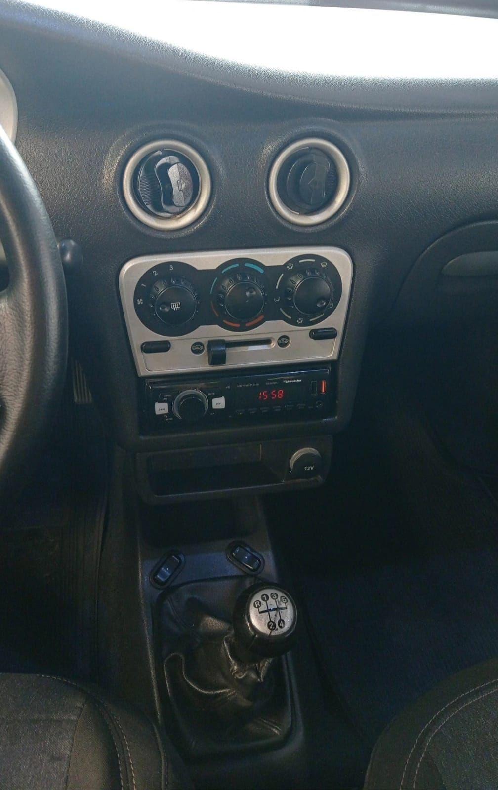 CHEVROLET Celta - Foto