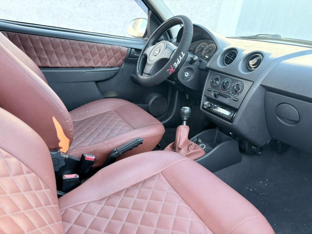 CHEVROLET Celta - Foto