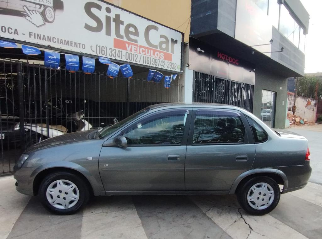 CHEVROLET Classic Sedan - Foto