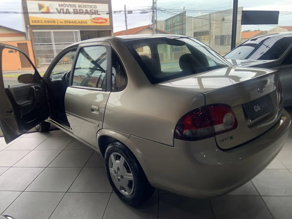 CHEVROLET Classic Sedan - Foto