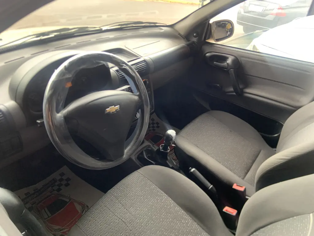 CHEVROLET Classic Sedan - Foto