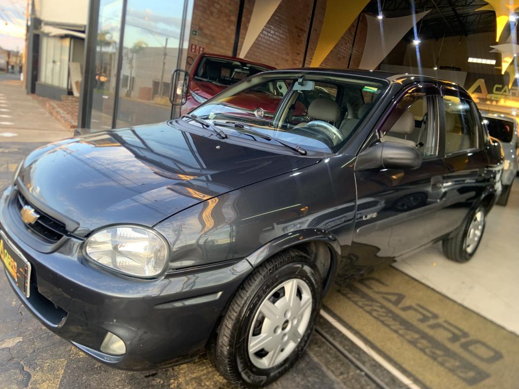 CHEVROLET Classic Sedan - Foto