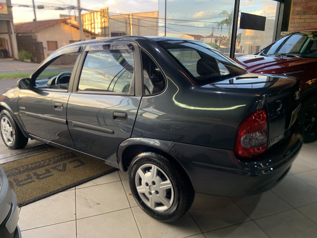 CHEVROLET Classic Sedan - Foto