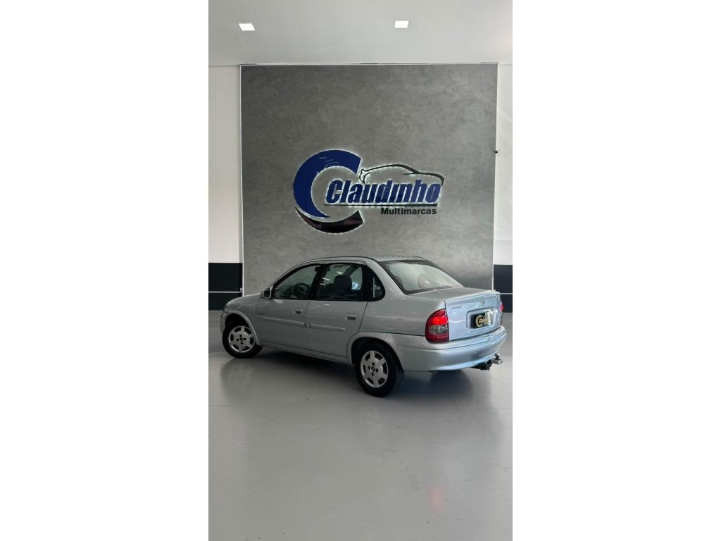 CHEVROLET Classic Sedan - Foto