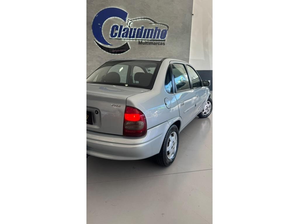 CHEVROLET Classic Sedan - Foto