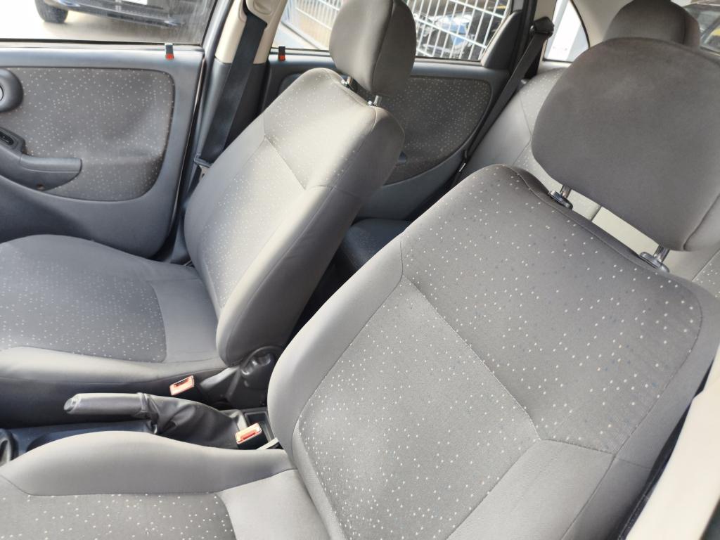 CHEVROLET Corsa Sedan - Foto