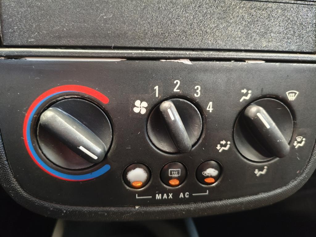 CHEVROLET Corsa Sedan - Foto