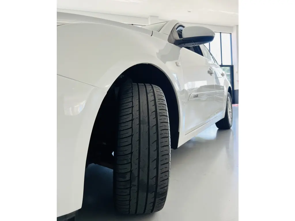 CHEVROLET Cruze Hatch - Foto