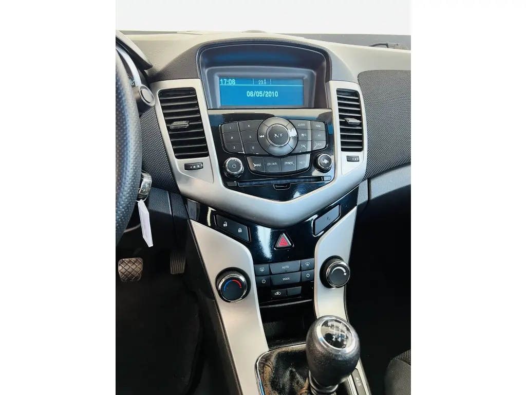 CHEVROLET Cruze Hatch - Foto