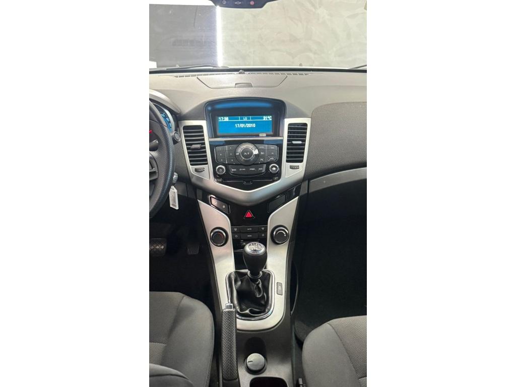 CHEVROLET Cruze Hatch - Foto