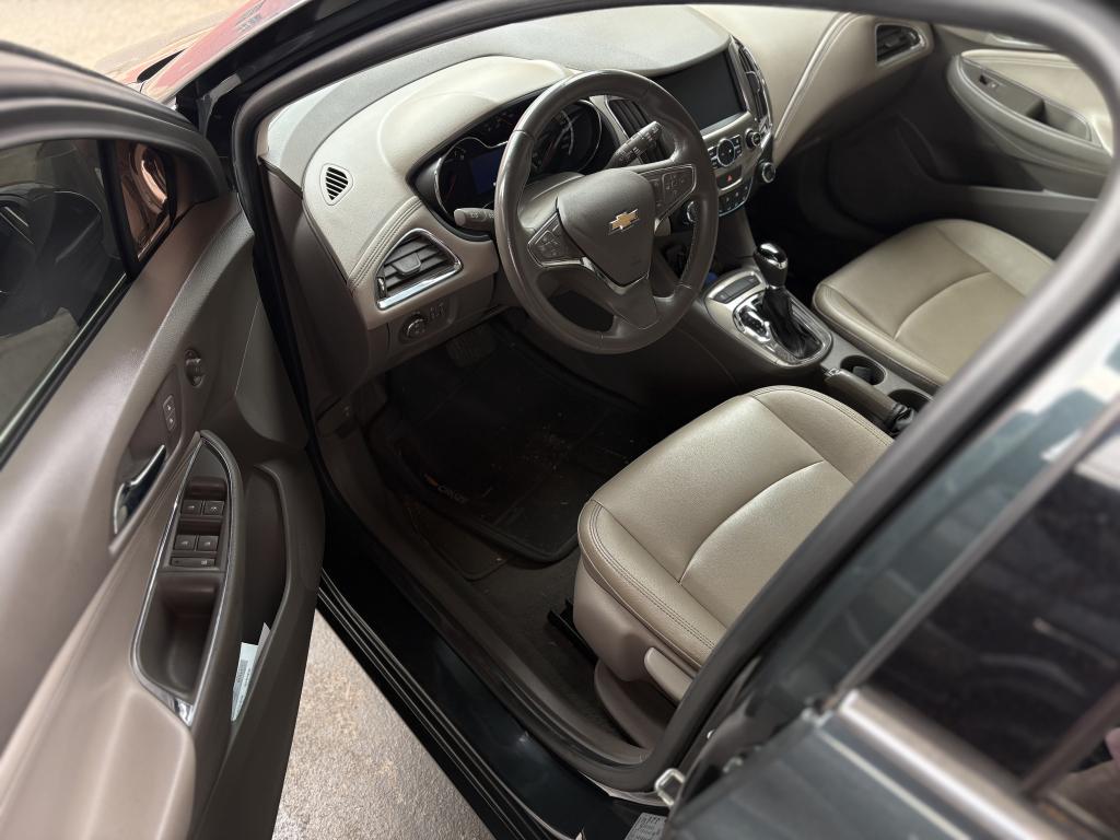 CHEVROLET Cruze Hatch - Foto