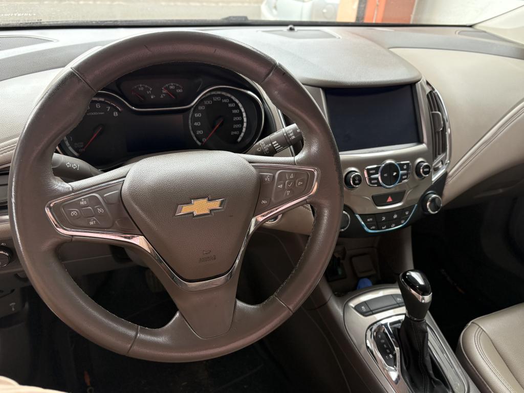 CHEVROLET Cruze Hatch - Foto