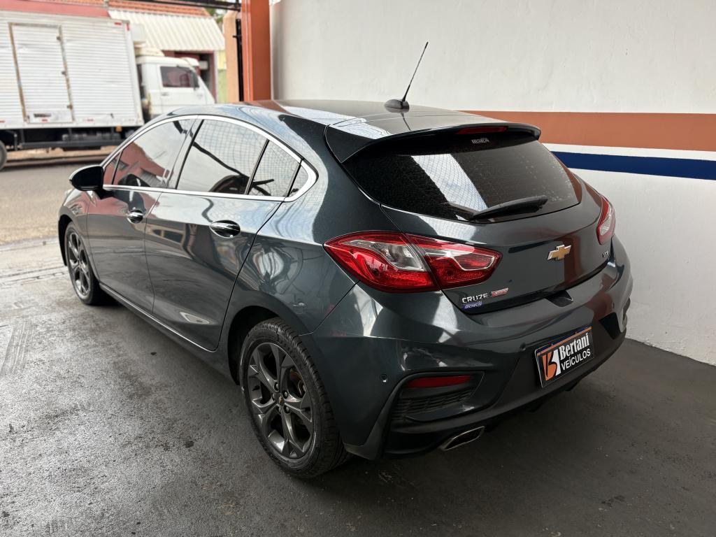 CHEVROLET Cruze Hatch - Foto
