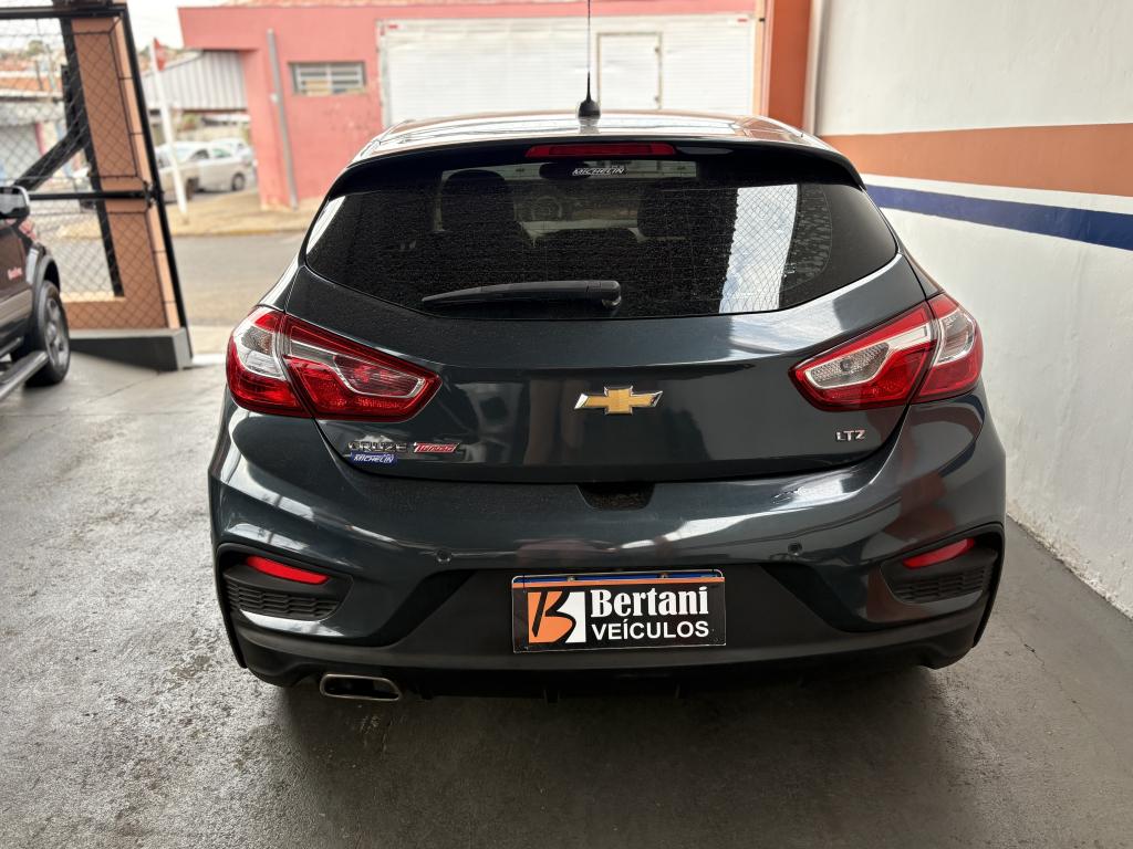 CHEVROLET Cruze Hatch - Foto