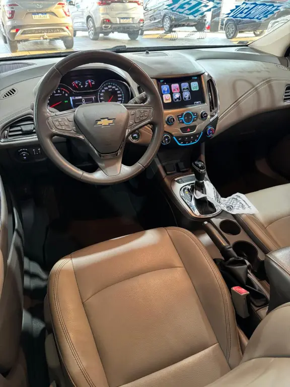 CHEVROLET Cruze Hatch - Foto