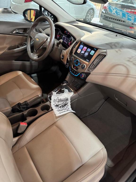 CHEVROLET Cruze Hatch - Foto