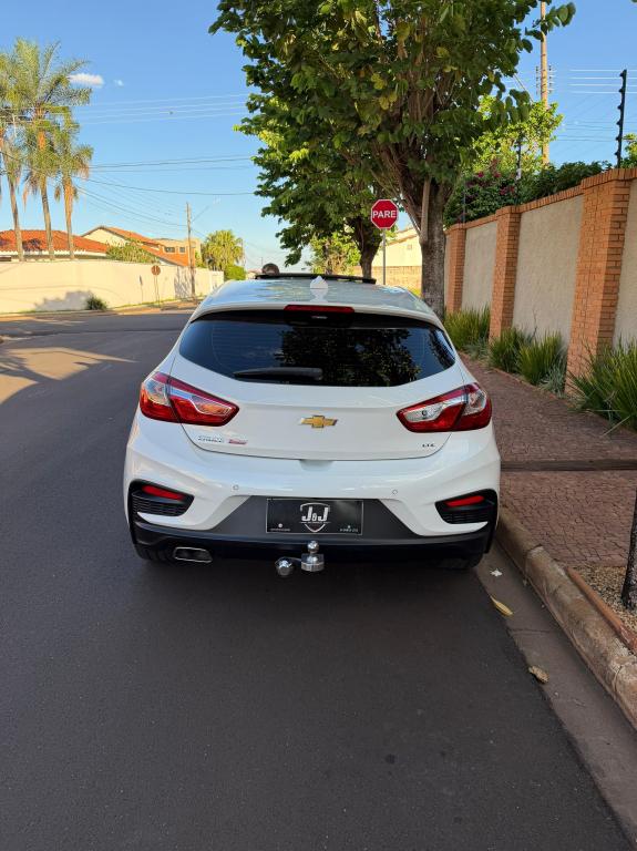 CHEVROLET Cruze Hatch - Foto