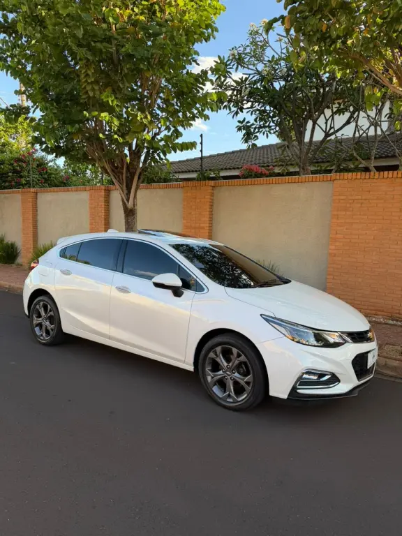 CHEVROLET Cruze Hatch - Foto