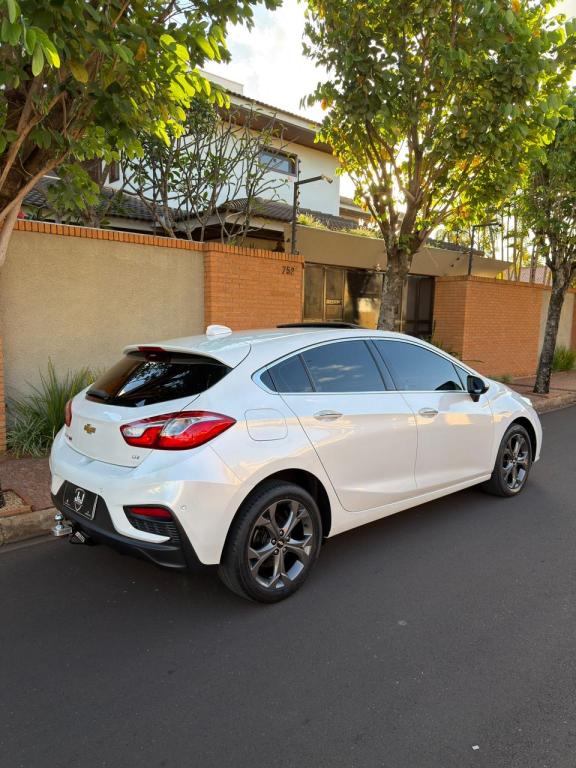 CHEVROLET Cruze Hatch - Foto