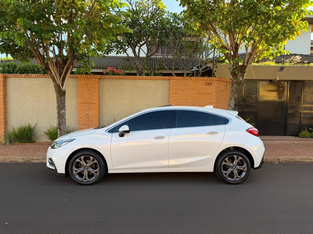 CHEVROLET Cruze Hatch - Foto