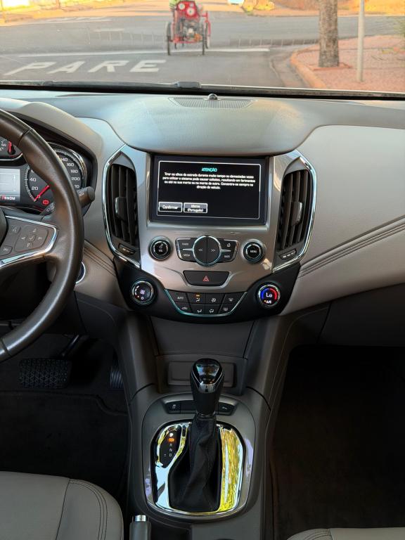 CHEVROLET Cruze Hatch - Foto