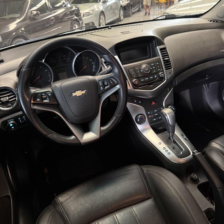 CHEVROLET Cruze Hatch - Foto