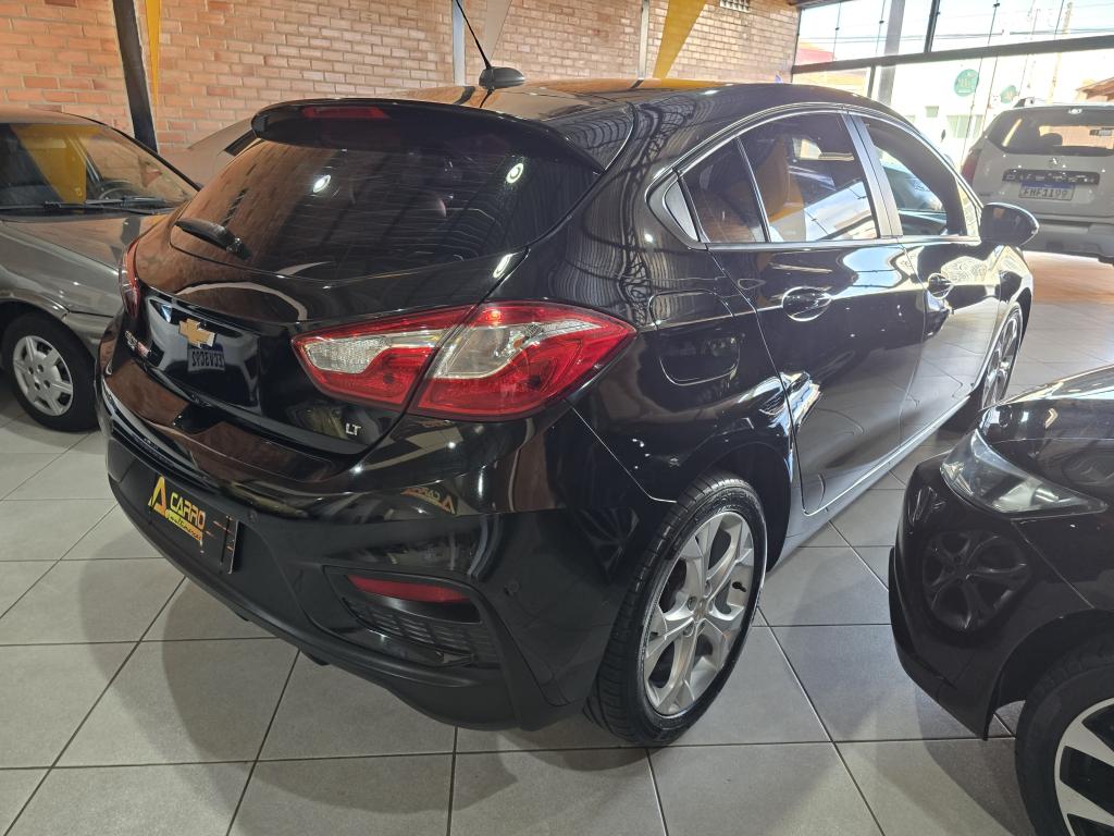 CHEVROLET Cruze Hatch - Foto