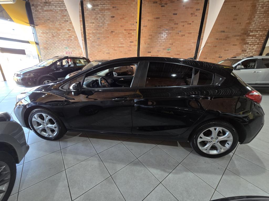 CHEVROLET Cruze Hatch - Foto