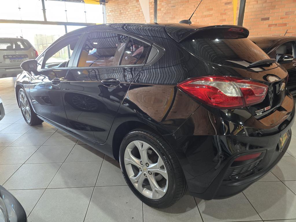 CHEVROLET Cruze Hatch - Foto